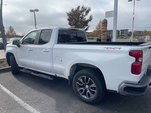 Used 2022 Chevrolet Silverado 1500 LT w/ All Star Edition Plus image 2