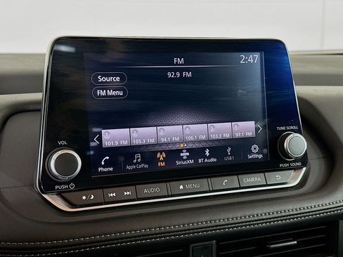 Used 2024 Nissan Rogue S FWD image 21