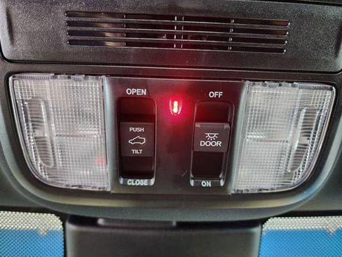 Used 2025 Honda Odyssey Sport-L image 23