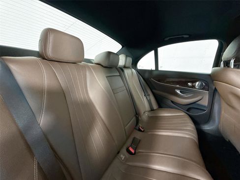Used 2017 Mercedes-Benz E 300 4MATIC image 61