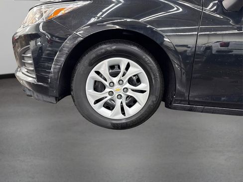 Used 2019 Chevrolet Cruze LS image 12