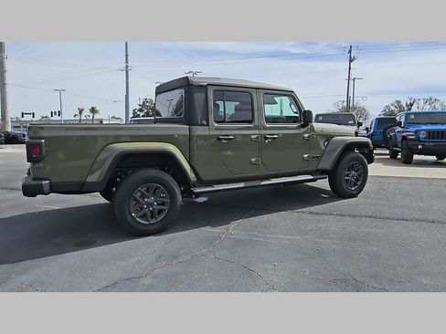 New 2026 Jeep Gladiator Sport image 33