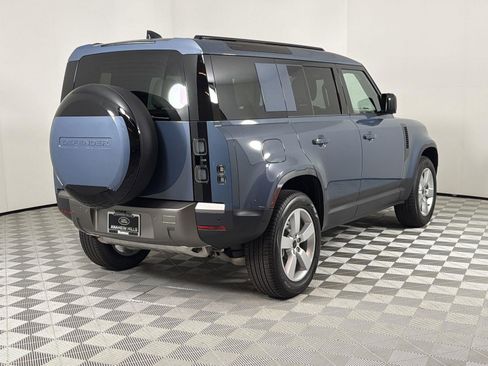 New 2026 Land Rover Defender 110 S image 5