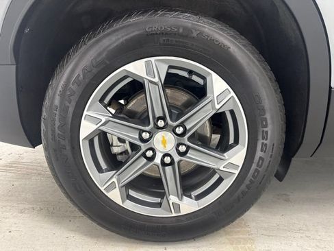 Used 2024 Chevrolet Blazer LT FWD image 31