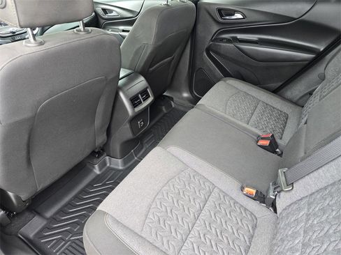 Used 2022 Chevrolet Equinox LT image 12