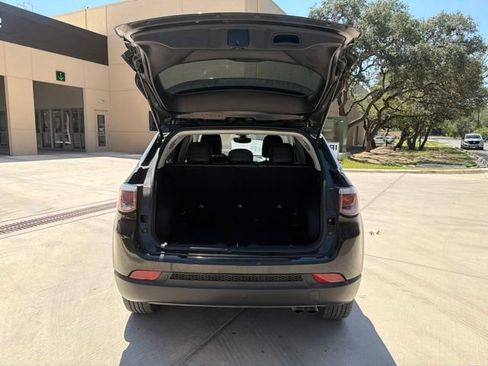 Used 2020 Jeep Compass Limited AWD/4WD image 5
