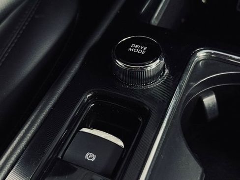 Used 2022 Lincoln Corsair Standard w/ Equipment Group 101A image 34