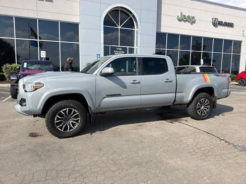Used 2021 Toyota Tacoma TRD Pro AWD/4WD image 4