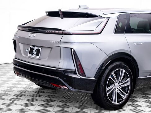 Used 2024 Cadillac Lyriq Luxury AWD/4WD image 33