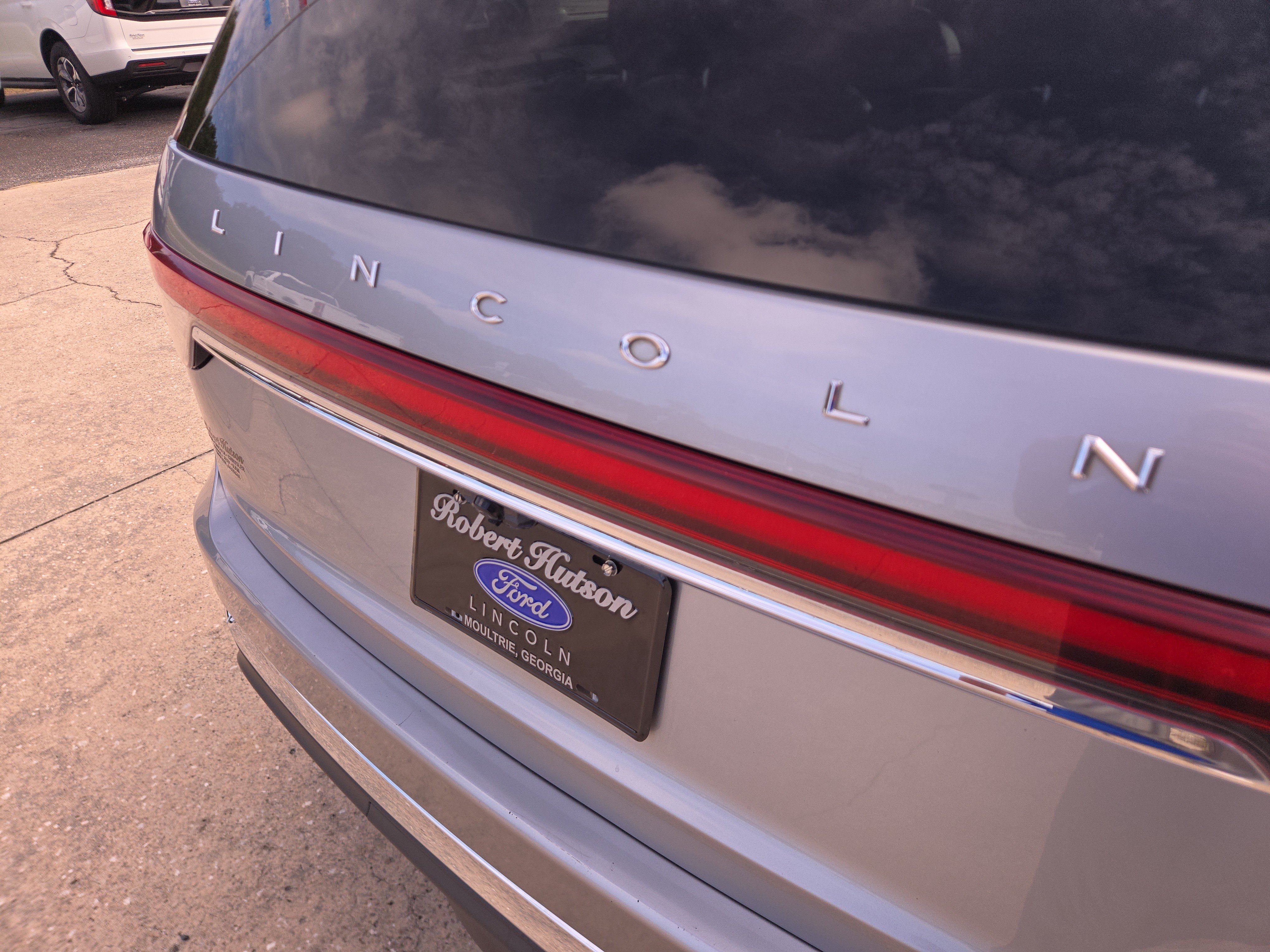 Used 2022 Lincoln Aviator Reserve w/ Equipment Group 201A RWD image 25