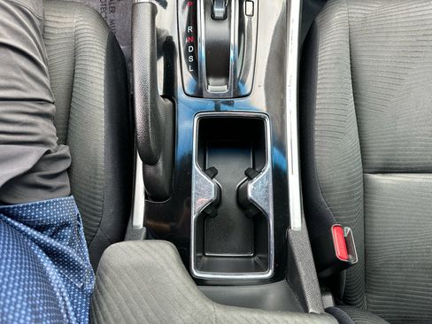 Used 2017 Honda Accord LX image 44