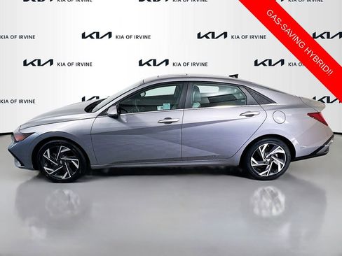 Used 2024 Hyundai Elantra Limited FWD image 4