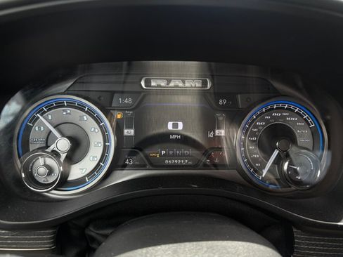 Used 2019 RAM 1500 Limited AWD/4WD image 9