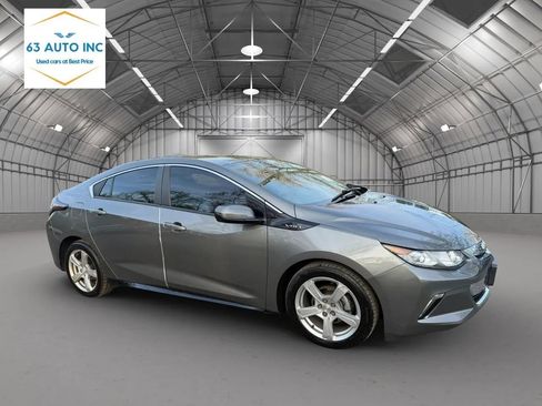 Used 2017 Chevrolet Volt LT w/ Comfort Package image 3