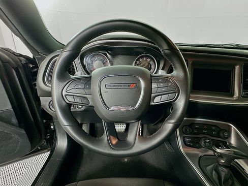Used 2022 Dodge Challenger R/T RWD image 11