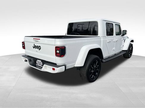 Used 2023 Jeep Gladiator Overland image 5