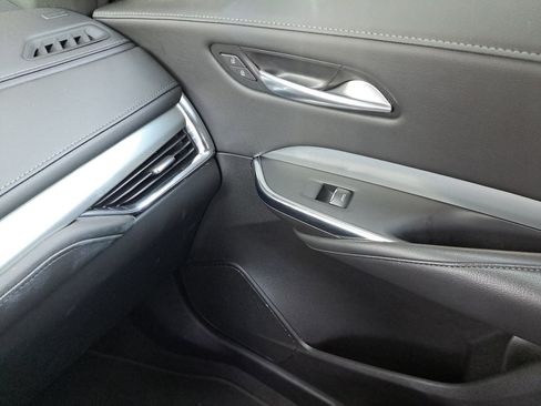 Used 2023 Cadillac XT4 Premium Luxury FWD image 31