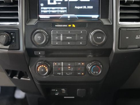 Used 2015 Ford F150 XLT w/ Equipment Group 302A Luxury AWD/4WD image 21