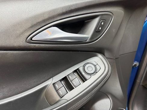 Used 2020 Buick Encore GX Select image 19