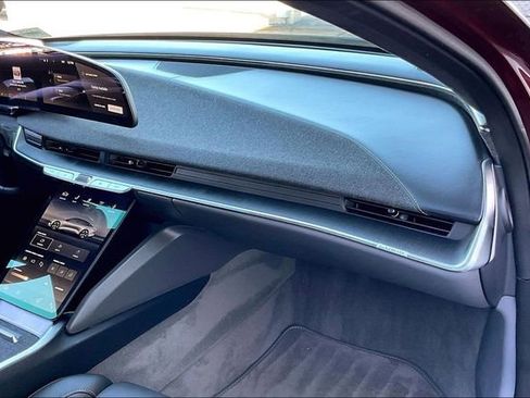 Used 2024 Lucid Air Touring image 16