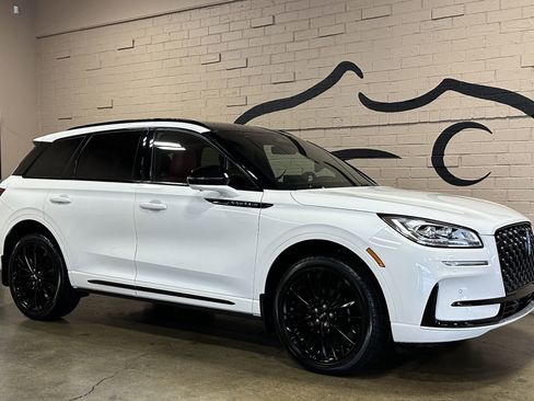 Used 2024 Lincoln Corsair Reserve w/ Equipment Group 201A image 2