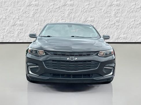 Used 2018 Chevrolet Malibu LT w/ Leather Package FWD image 8