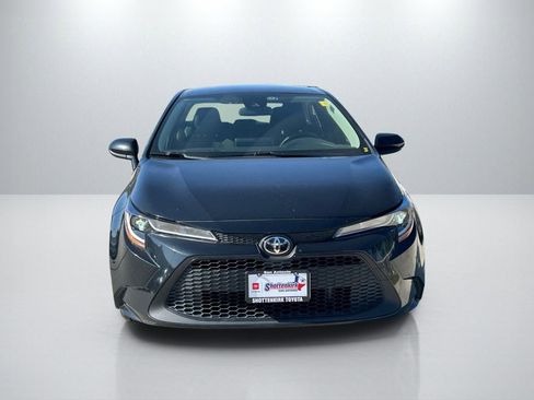 Used 2022 Toyota Corolla LE w/ LE Convenience Package image 2
