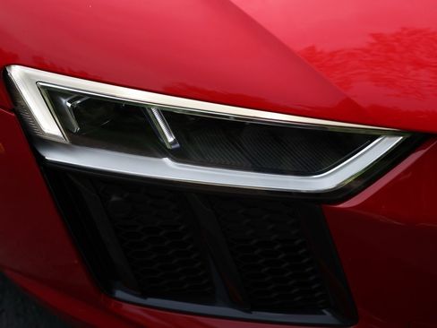 Used 2018 Audi R8 V10 plus w/ Full Leather Package image 54