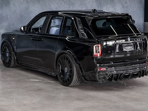 Used 2026 Rolls-Royce Cullinan AWD/4WD image 18