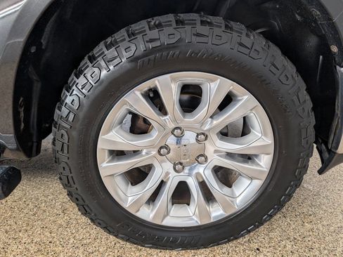 Used 2015 RAM 1500 Laramie Longhorn image 21