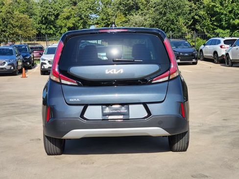 Certified 2025 Kia Soul LX w/ LX Technology Package FWD image 6
