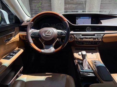 Used 2016 Lexus ES 350 FWD image 12