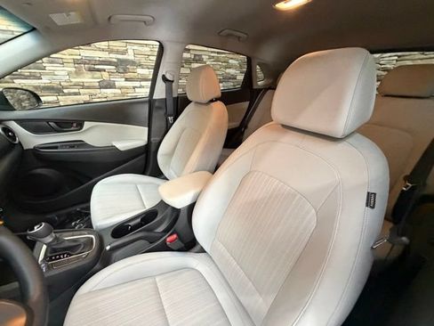 Used 2023 Hyundai Kona SEL AWD/4WD image 14