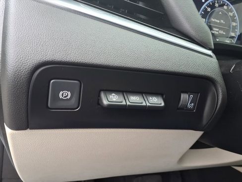 Used 2023 Buick Enclave Avenir w/ Avenir Technology Package image 19