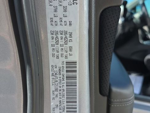 Used 2020 Jeep Grand Cherokee SRT image 25