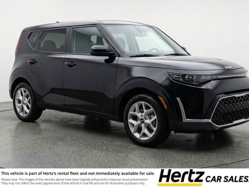 Used 2025 Kia Soul LX w/ LX Technology Package FWD image 1