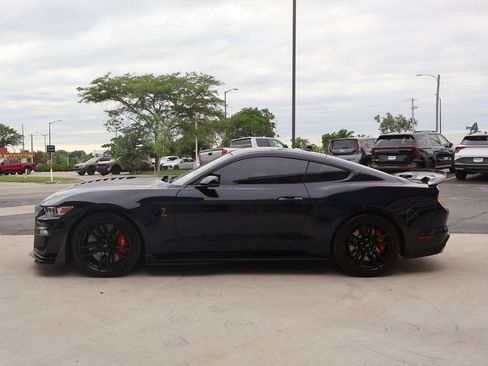 Used 2021 Ford Mustang Shelby GT500 w/ Technology Package RWD image 4
