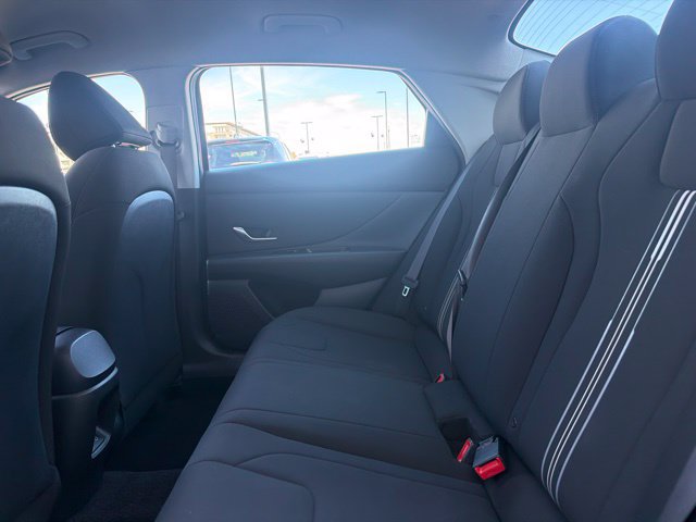 Used 2024 Hyundai Elantra SEL FWD image 16