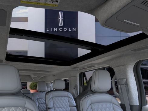 New 2026 Lincoln Navigator L Black Label AWD/4WD image 22