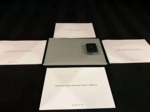 Used 2025 Volvo XC60 B5 Core AWD/4WD image 62
