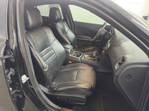 Used 2015 Dodge Charger SXT w/ Plus Group image 12
