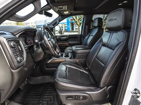 Used 2020 Chevrolet Silverado 3500 High Country w/ Technology Package image 29