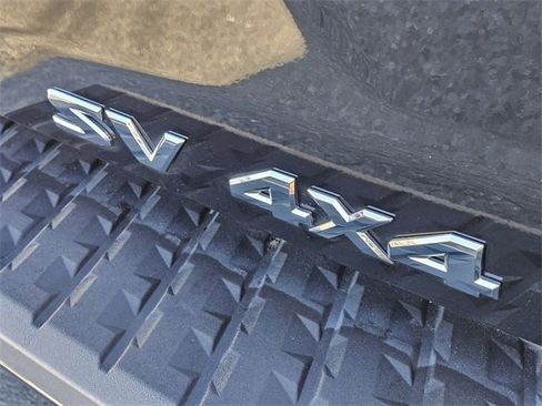 Used 2022 Nissan Titan SV w/ SV Convenience Package image 14