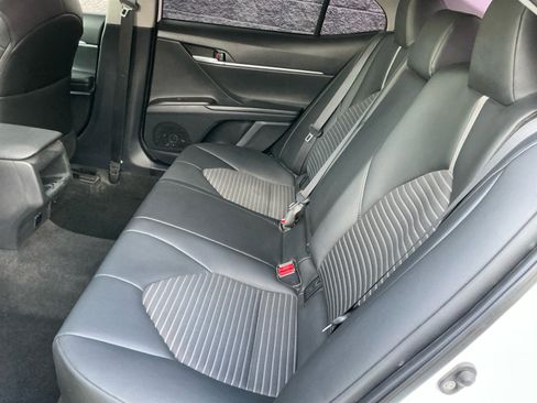 Used 2024 Toyota Camry SE image 17