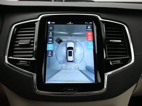 Used 2023 Volvo XC90 B6 Ultimate w/ Protection Package Premier AWD/4WD image 22