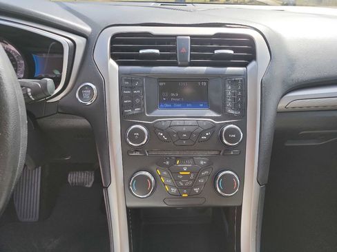 Used 2018 Ford Fusion S image 21