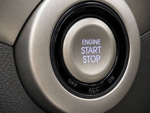 Used 2013 Hyundai Veloster w/ Tech Pkg FWD image 19