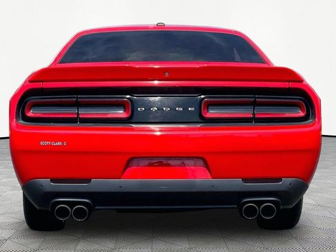 Used 2021 Dodge Challenger SXT w/ Driver Convenience Group RWD image 6