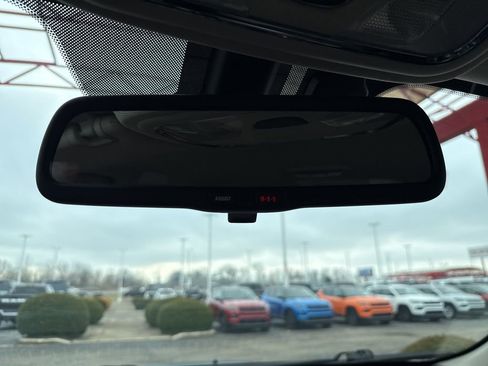 Used 2018 Jeep Cherokee Trailhawk w/ Cold Weather Group image 24