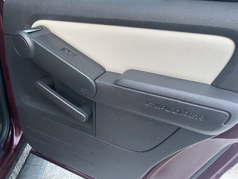 Used 2007 Ford Explorer Sport Trac Limited image 17